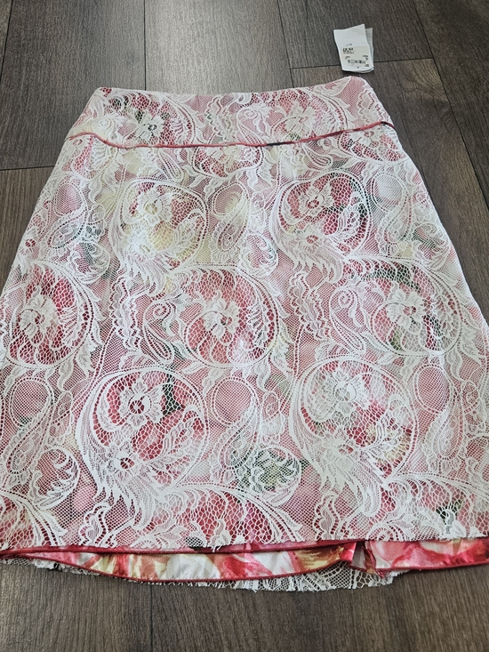 Alberto Makali Dresses & Skirts - NWT Alberto Makali Floral Lace Overlay Skirt Size 6